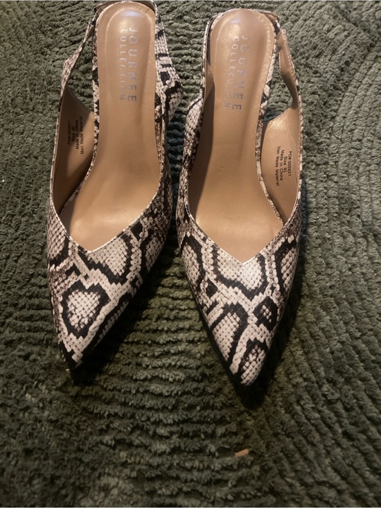 Journee Collection Shoes - Journee Collection Black & White Snake-Print Slingback Pointed Pumps